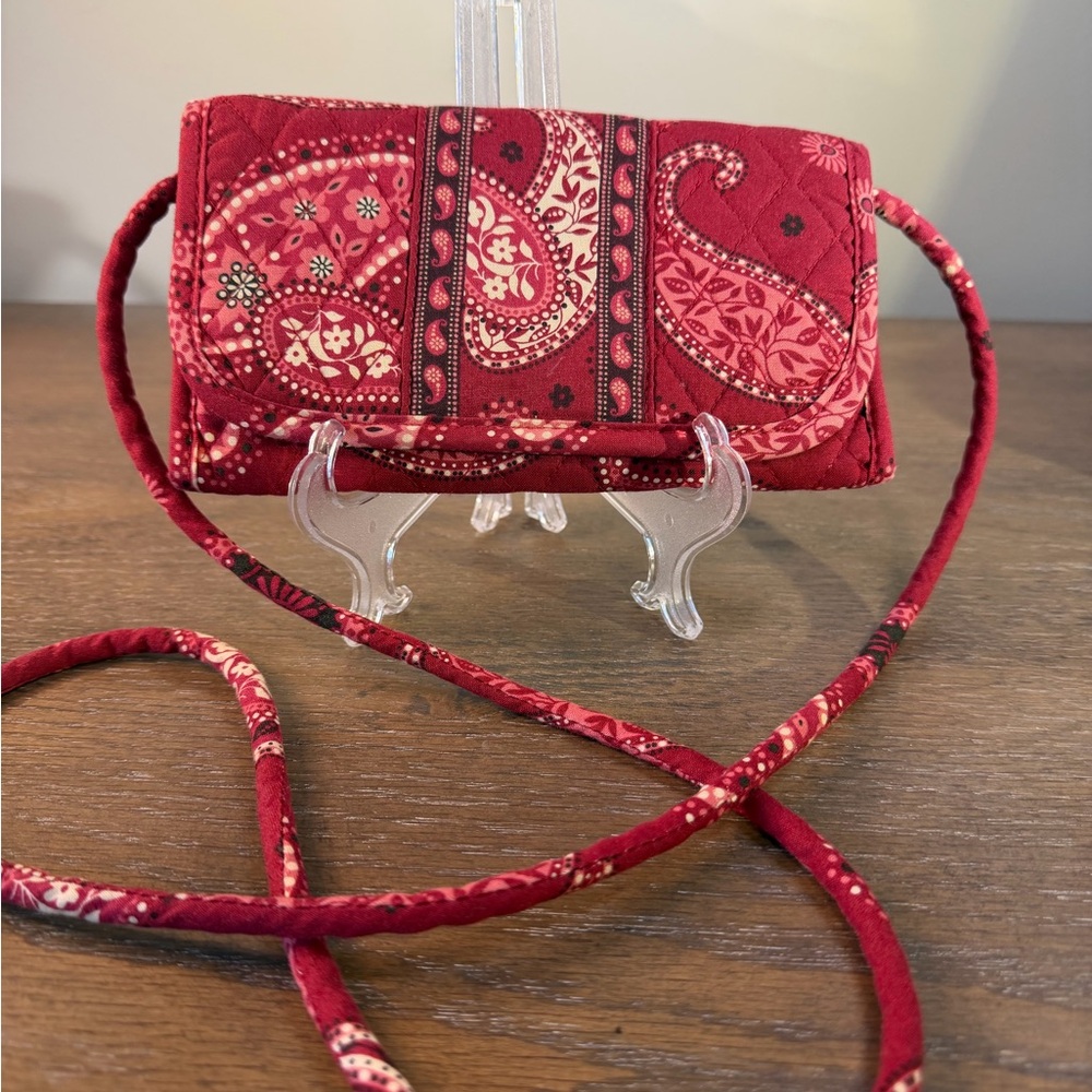 Vera Bradley Retired Mesa CrossbodyWallet - red and white paisley
